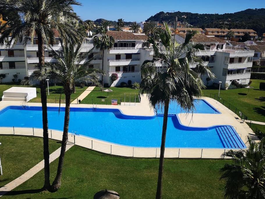 Casa En Urb. Con La Piscina Mas Grande De Javea. Exterior foto